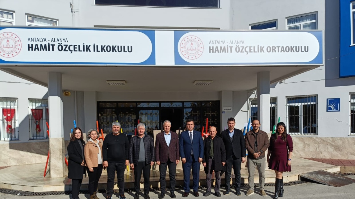 Vefa Haftası Projesi kapsamında  İlçe Milli Eğitim Müdürü Sayın Yusuf Yılmaz, Belediye Başkanı Sayın Osman Tarık Özçelik ve Hamit Özçelik aile bireylerinin ziyareti.